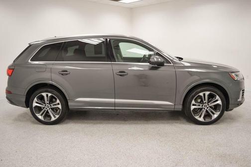 2021 Audi Q7 55 Premium