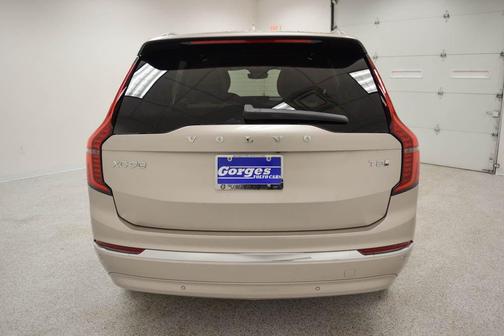 2026 Volvo XC90 Plug-In Hybrid T8 Plus 7-Seater