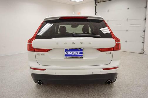 White 2020 Volvo XC60 T5 Momentum