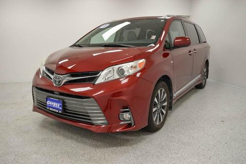 2019 Toyota Sienna 