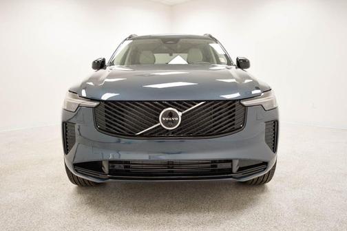 2026 Volvo XC90 Plug-In Hybrid T8 Ultra Dark Theme 7-Seater