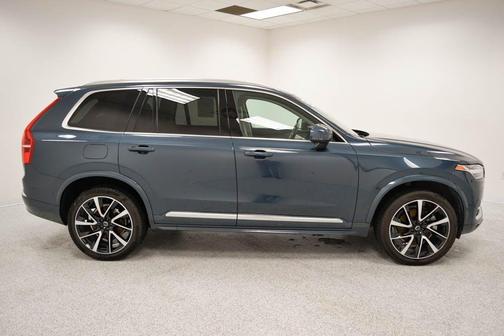 2023 Volvo XC90 B6 Plus 6-Seater