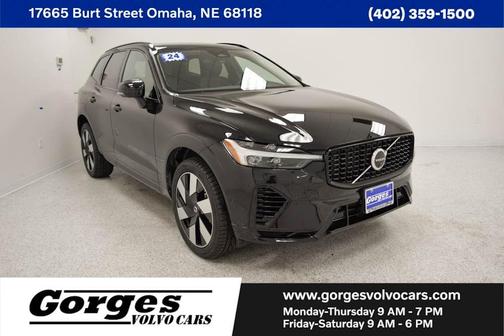 2024 Volvo XC60 Recharge Plug-In Hybrid T8 Plus Dark Theme