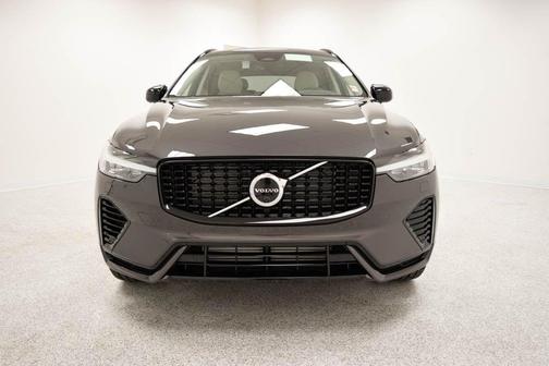 2025 Volvo XC60 Plug-In Hybrid T8 Plus