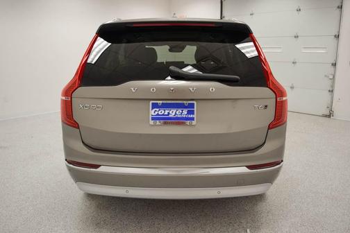 2022 Volvo XC90 T6 Inscription 7 Passenger