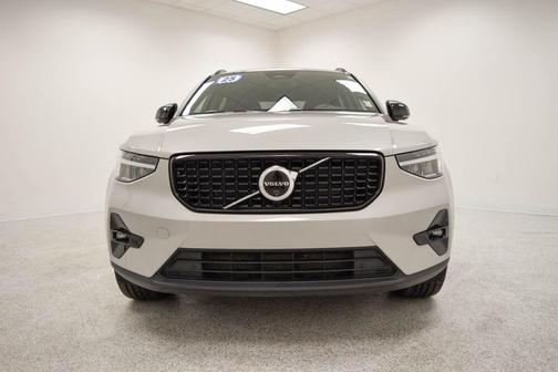 Silver 2025 Volvo XC40 B5 Plus Dark Theme