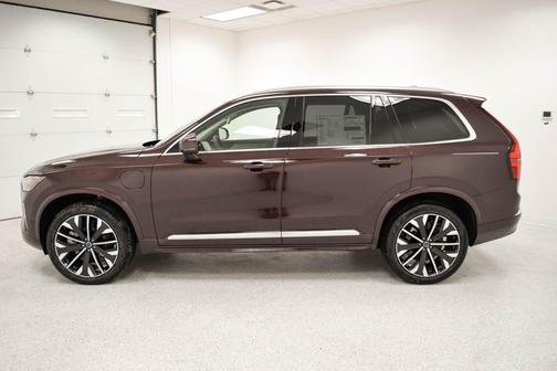 2025 Volvo XC90 Plug-In Hybrid T8 Plus 7-Seater