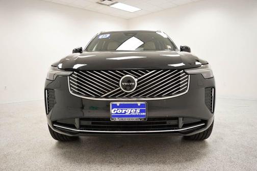 Onyx Black 2025 Volvo XC90 B6 Plus 7-Seater