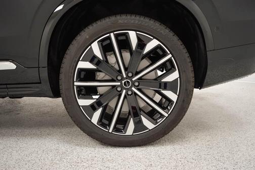 2026 Volvo XC90 B5 Plus 7-Seater