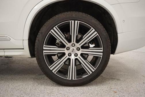 2024 Volvo XC90 Recharge Plug-In Hybrid T8 Ultimate Bright Theme 7-Seater