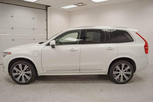 2024 Volvo XC90 Recharge Plug-In Hybrid T8 Ultimate Bright Theme 7-Seater