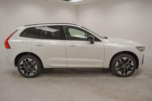 Crystal White 2026 Volvo XC60 B5 Plus