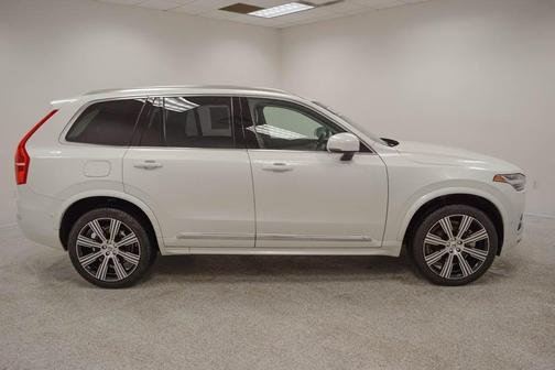 2023 Volvo XC90 B6 Ultimate 6-Seater