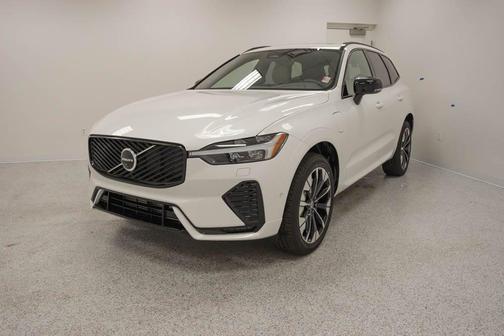 2026 Volvo XC60 Plug-In Hybrid T8 Plus