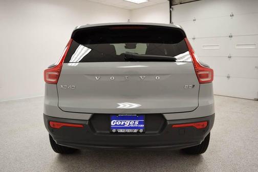Gray Metallic 2024 Volvo XC40 B5 Plus Dark Theme