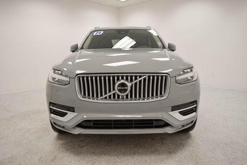 2024 Volvo XC90 B6 Plus Bright Theme 6-Seater
