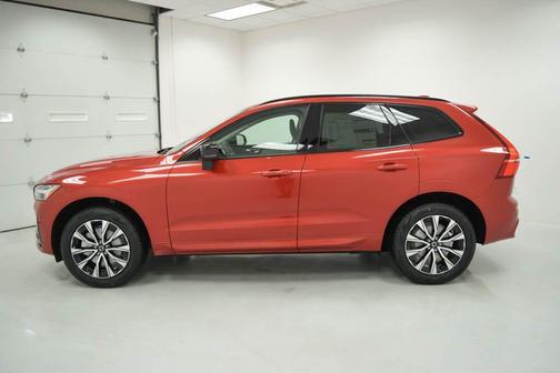 2025 Volvo XC60 B5 Core