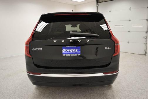 Onyx Black 2026 Volvo XC90 B6 Plus 7-Seater