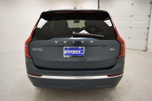 2025 Volvo XC90 B6 Plus 7-Seater