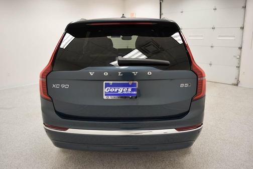 2026 Volvo XC90 B5 Core