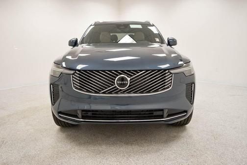 2026 Volvo XC90 B5 Core