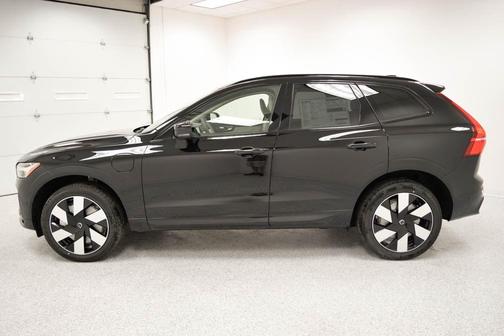 2025 Volvo XC60 Plug-In Hybrid T8 Plus