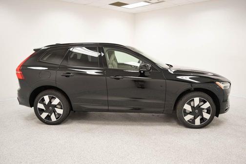 2025 Volvo XC60 Plug-In Hybrid T8 Plus