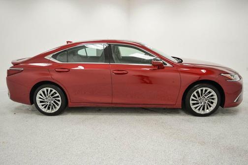 2023 Lexus ES 300h Luxury