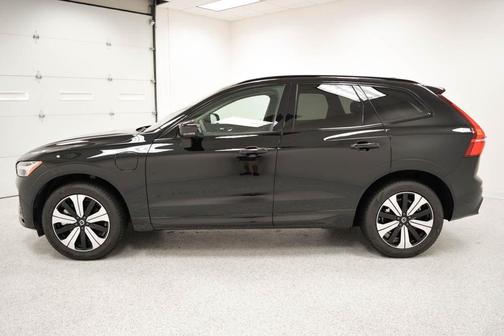 2025 Volvo XC60 Plug-In Hybrid T8 Core