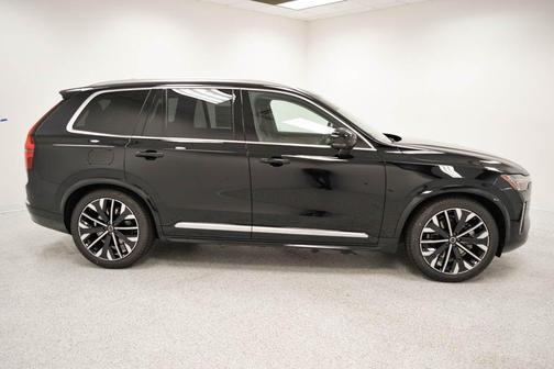 2025 Volvo XC90 B6 Plus 7-Seater
