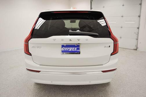 2026 Volvo XC90 B6 Plus 6-Seater