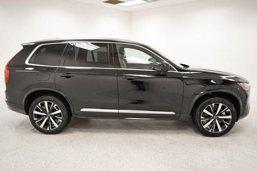 2026 Volvo XC90 B5 Core