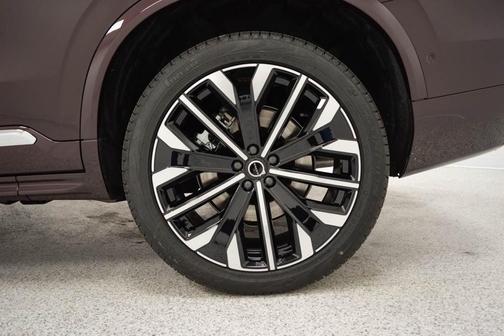 2026 Volvo XC90 B5 Plus 7-Seater