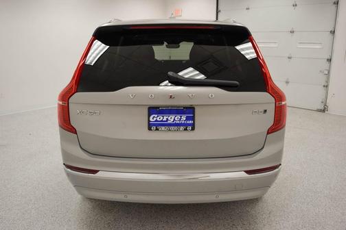 2024 Volvo XC90 B5 Plus Bright Theme