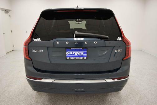 2026 Volvo XC90 B5 Plus 7-Seater