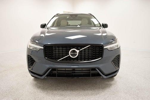 2025 Volvo XC60 Plug-In Hybrid T8 Plus