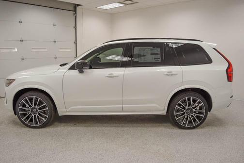 2026 Volvo XC90 B6 Ultra Dark Theme 6-Seater