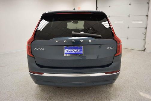 2025 Volvo XC90 B6 Plus 7-Seater