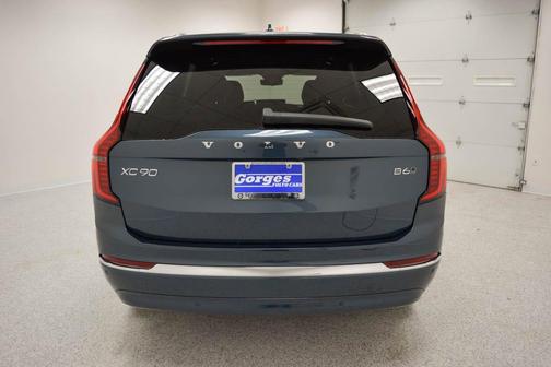 2026 Volvo XC90 B6 Plus 7-Seater