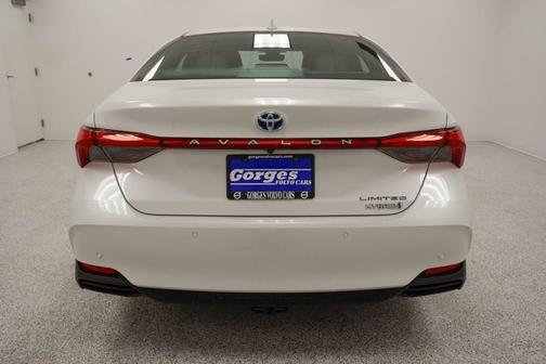 2021 Toyota Avalon Hybrid Limited