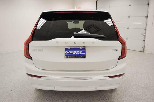 2026 Volvo XC90 T8 PLUS 7-SEATER