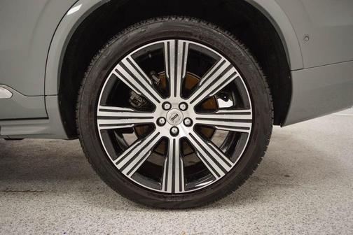2024 Volvo XC90 B5 Plus Bright Theme