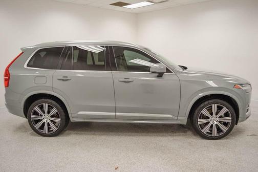 2024 Volvo XC90 B5 Plus Bright Theme