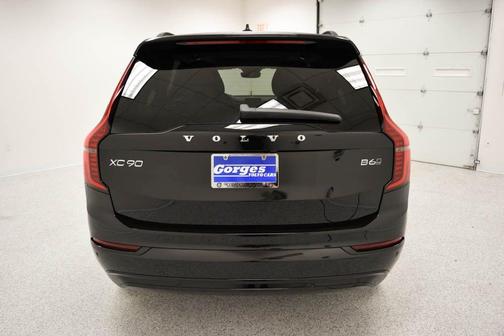 2026 Volvo XC90 B6 Ultra Dark Theme 6-Seater