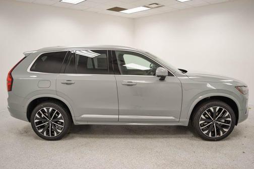 2026 Volvo XC90 B6 Plus 6-Seater