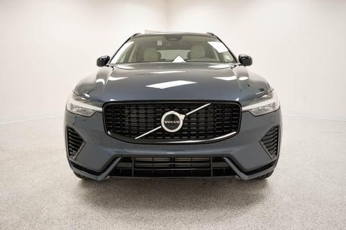 2025 Volvo XC60 Plug-In Hybrid T8 Plus