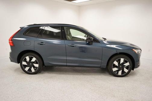 2025 Volvo XC60 Plug-In Hybrid T8 Plus