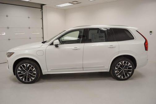 2025 Volvo XC90 Plug-In Hybrid T8 Ultra 7-Seater