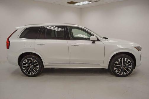 2025 Volvo XC90 Plug-In Hybrid T8 Ultra 7-Seater