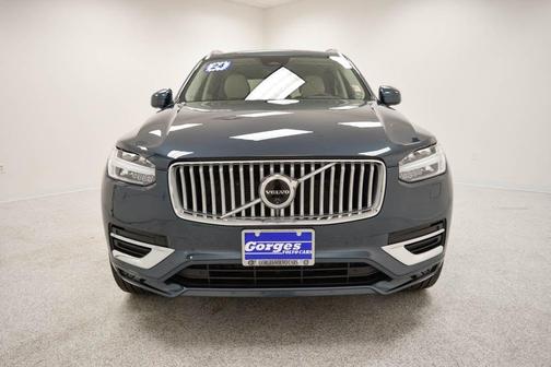 2024 Volvo XC90 B6 Plus Bright Theme 7-Seater